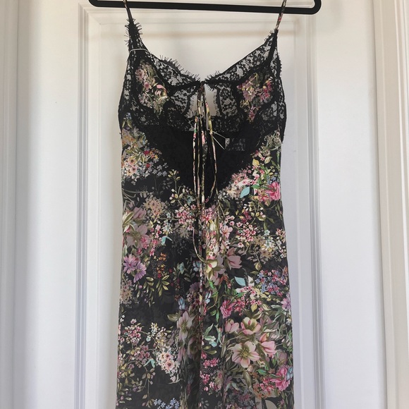 NWT Miss Circle Floral Silk and Lace Mini Dress Size S - Picture 4 of 5